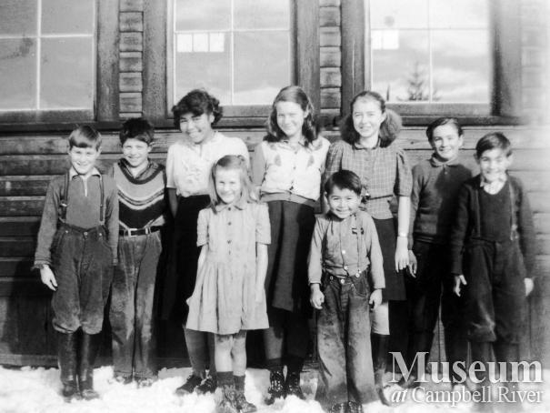 Children at Cape Mudge school