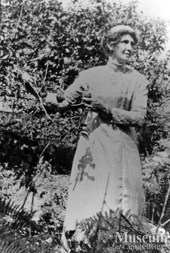 Mrs. James A. Nixon of Twin Islands