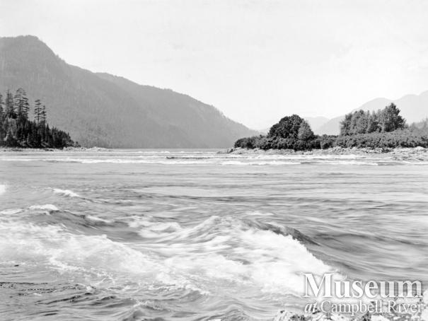 Dent (Yaculta) Rapids, Dent Islands