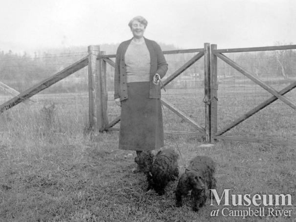 Amy Barrow with her Black Spaniels Rinnie and Nanette	
