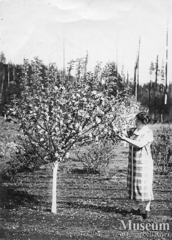 Agnes Twidle in her garden, Granite Bay