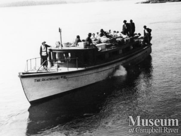 Quathiaski No. 10 coming in to dock with a load of passengers