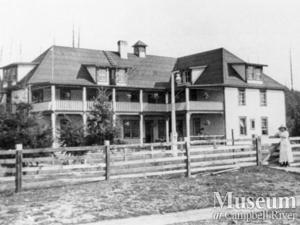 Heriot Bay Hotel, Quadra Island