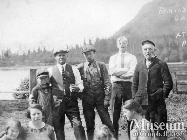 Hansen Family gathering at Port Neville, B.C.